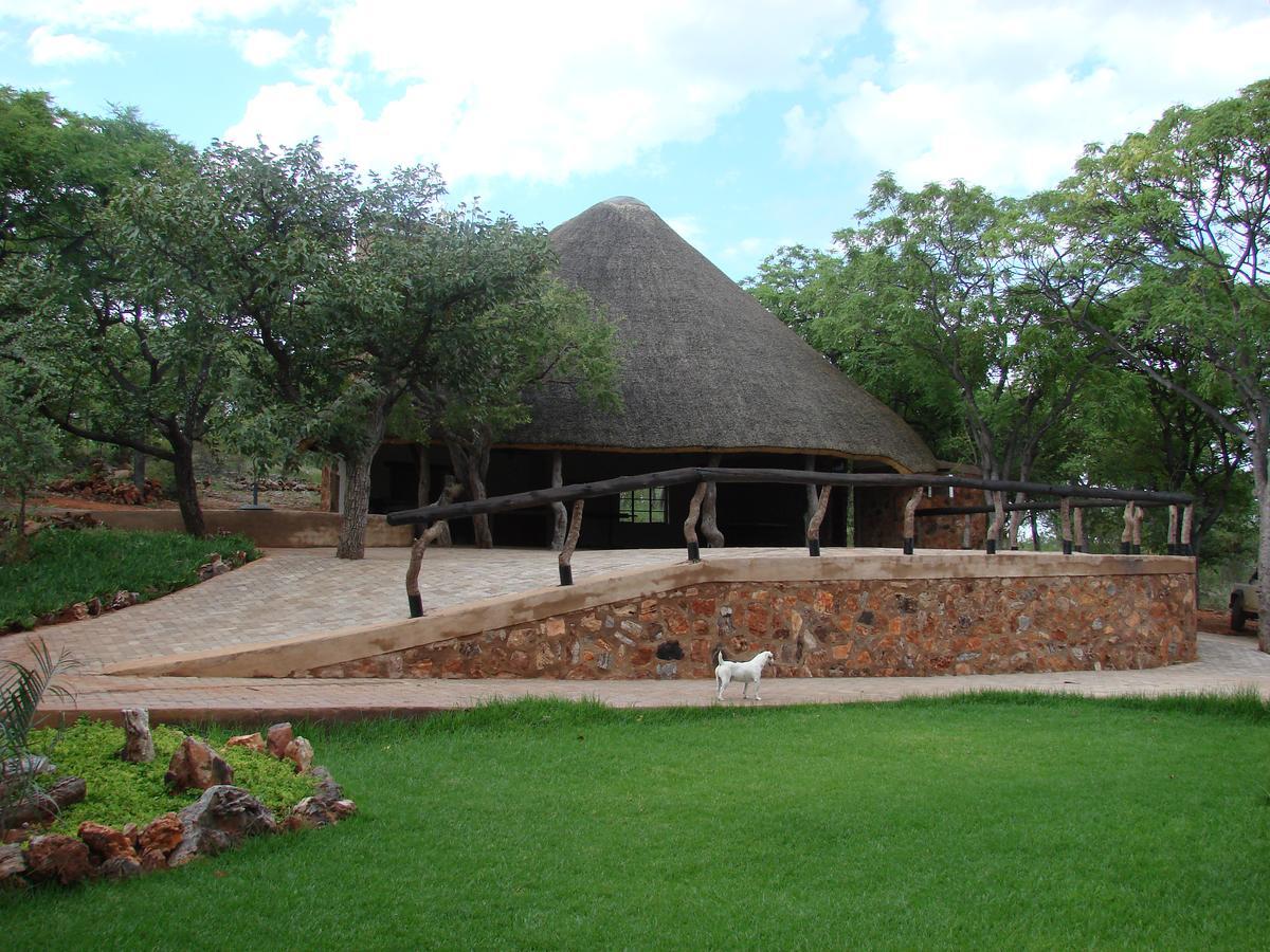 Onduri Lodge Outjo Exterior photo