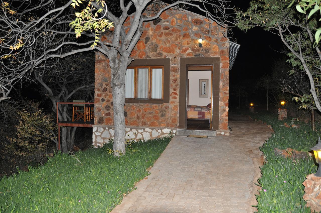 Onduri Lodge Outjo Exterior photo